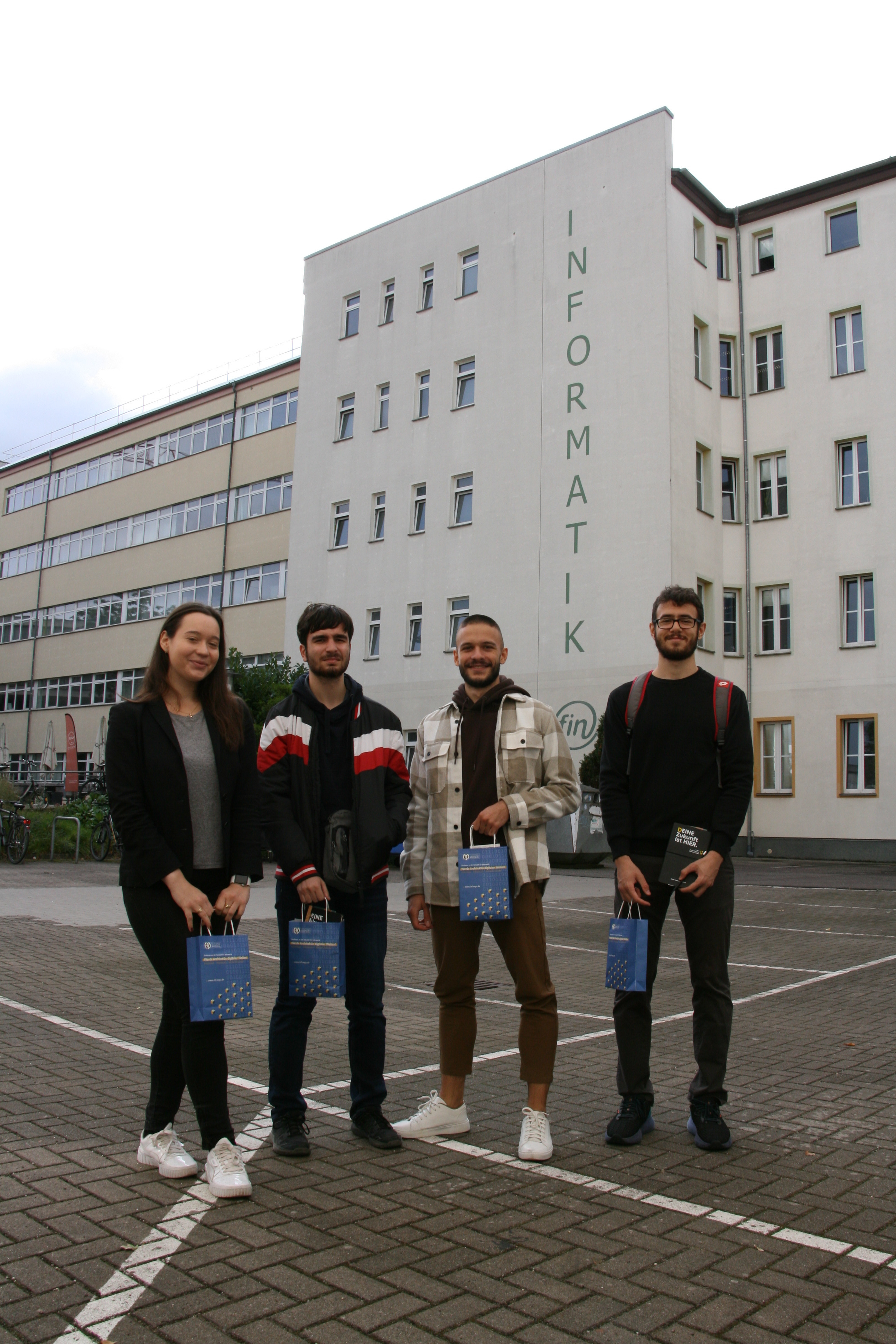 TreffenVorDerFIN Treffen vor der FIN